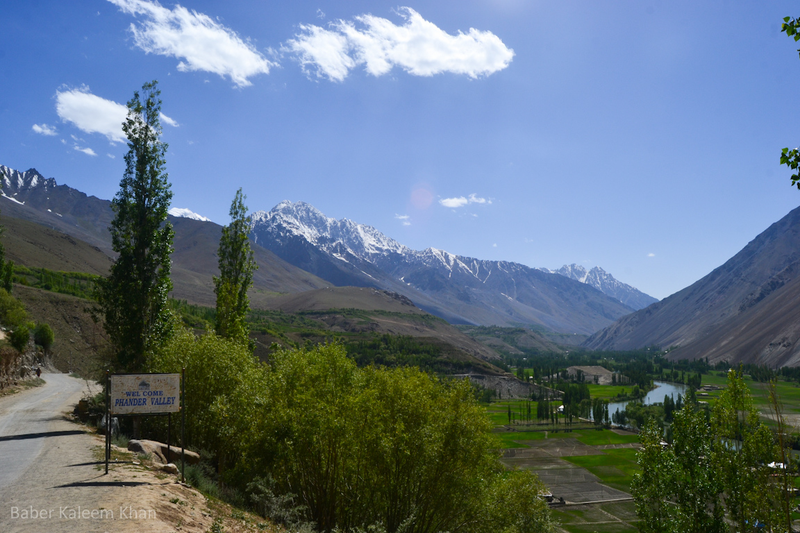 Illustration for article titled Life Around The Karakoram Highway